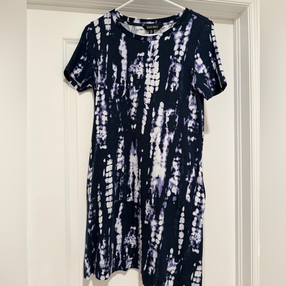 Ellen Tracy Tie Dye T-Shirt Dress w/ Pockets in White and Blue/Purple Size Small